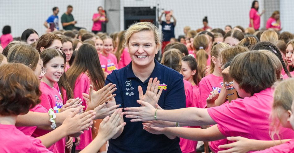 zdjęcie: Gwiazdy igrzysk olimpijskich odwiedzą uczennice z Bełchatowa / fot. Paweł Skraba