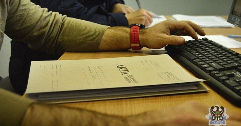 zdjęcie: Dokonywał kradzieży marketowych. Został zatrzymany i odpowie teraz przed sądem / fot. KMP w Wałbrzychu