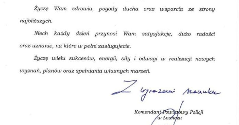 zdjęcie: Komendant składa życzenia policjantkom i pracownicom Policji / fot. KPP w Łowiczu DZIEŃ KOBIET strona okok
