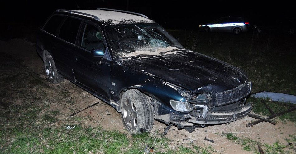 zdjęcie: Na łuku drogi stracił panowanie nad Audi / fot. KMP Biała Podlaska