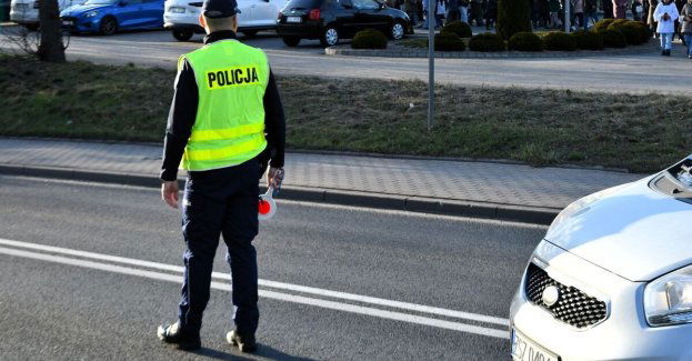 Policja zabezpieczyła Drogę Krzyżową w Białym Borze