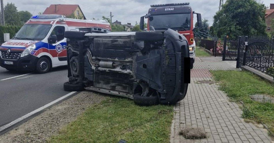 zdjęcie: Wypadek z udziałem czterech pojazdów / fot. KPP Tomaszów Lubelski