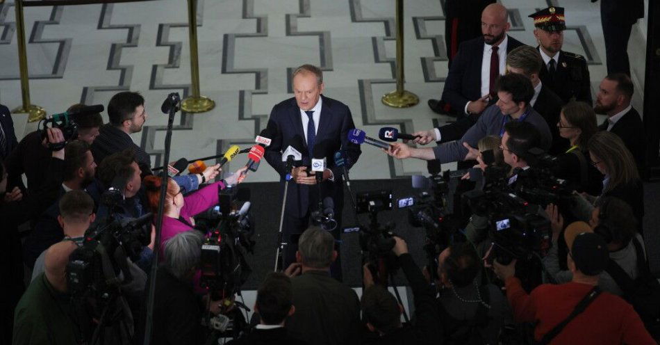 zdjęcie: Premier: najbliższe dni i tygodnie mogą doprowadzić do eskalacji sytuacji na Bliskim Wschodzie / Warszawa, 27.03.2026. Premier Donald Tusk podczas wypowiedzi dla mediów w Sejmie, 27 bm. Sejm uchwalił ustawę umożliwiającą obniżenie akcyzy na paliwa za pomocą rozporządzenia. (aldg) PAP/Leszek Szymański