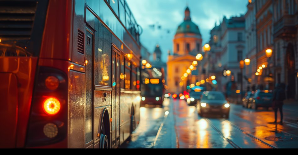 zdjęcie: Specjalne linia autobusowe i tramwajowe w weekend przed świętem Wszystkich Świętych / v49021205