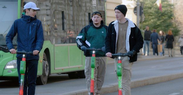 Kolizja hulajnogi z osobówką