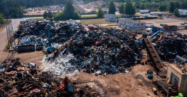 Akt oskarżenia ws. porzucenia ponad 5 tys. ton niebezpiecznych odpadów