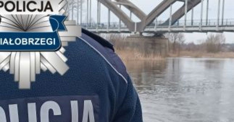 zdjęcie: Poziom Pilicy pod stałą kontrolą białobrzeskich policjantów / fot. KPP w Białobrzegach