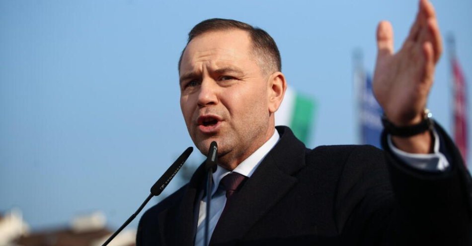 zdjęcie: Oświadczenie majątkowe Nawrockiego z 2021 r., w nim trzy mieszkania / fot. PAP