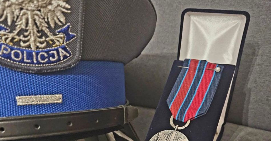 zdjęcie: Otrzymał medal im. Andrzeja Struja / fot. KPP Środa Wielkopolska
