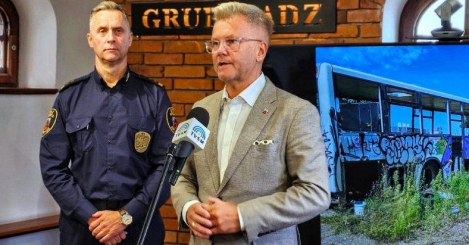 zdjęcie: Nowe narzędzie do zgłaszania porzuconych pojazdów / fot. UM Grudziądz