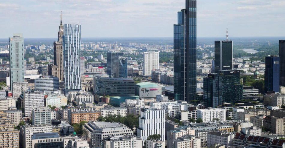 zdjęcie: Systematycznie wzrasta liczba osób mieszkających w Warszawie / fot. PAP