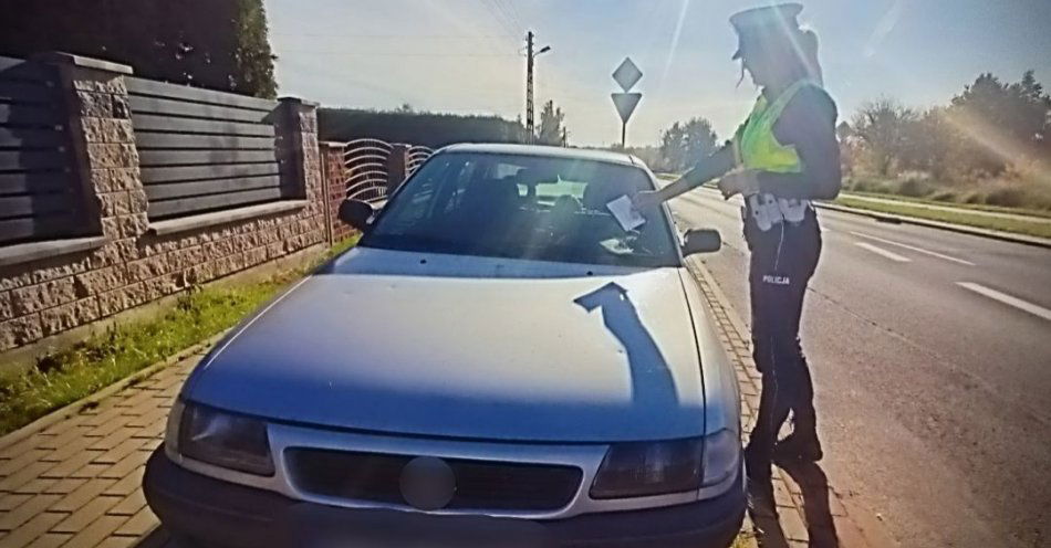 zdjęcie: Kierowco, patrz gdzie parkujesz ! / fot. KPP w Tomaszowie Mazowieckim
