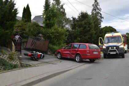 Wypadek z udziałem motocyklisty w Siemiechowie
