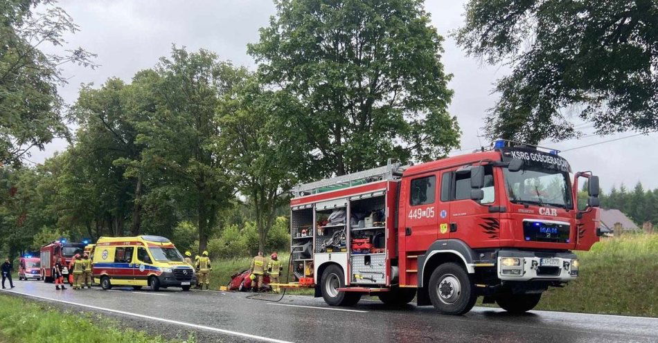 zdjęcie: Uciekali z miejsca wypadku. Zatrzymał ich policjant i przypadkowy świadek / fot. KPP Kraśnik