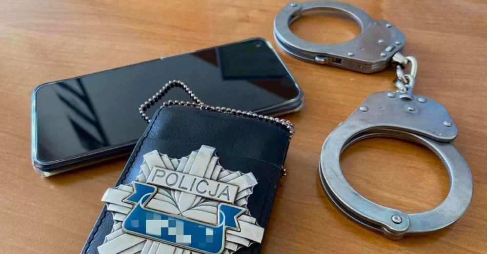 zdjęcie: 25-latka zatrzymana za oszustwa internetowe / fot. KPP Kolno