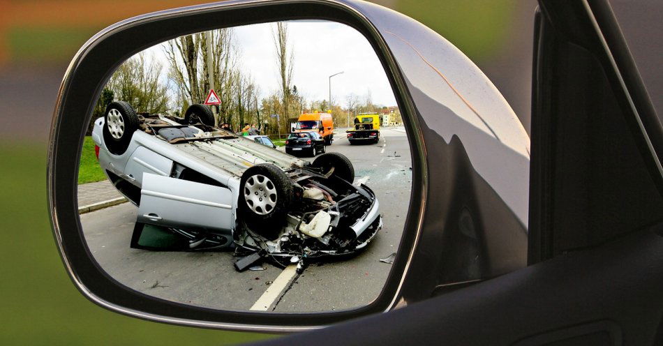 zdjęcie: Wypadek na ul. Wojska Polskiego w Mrągowie / pixabay/1497295