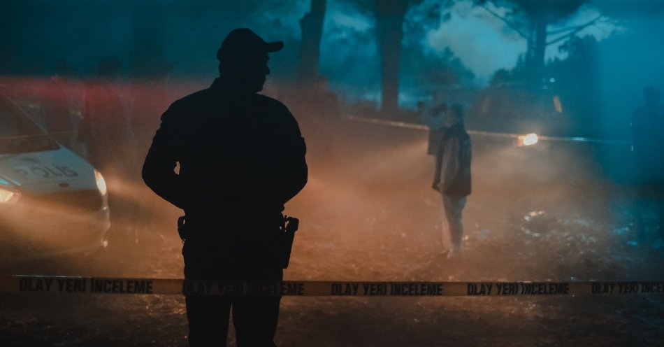 zdjęcie: Uwierzyła fałszywemu policjantowi - straciła 42 tysiące złotych / pixabay/7101498