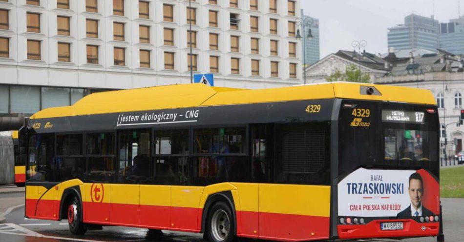 zdjęcie: Dzieci będą od czwartku zapowiadać przystanki komunikacji miejskiej / fot. PAP