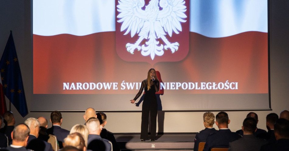 zdjęcie: Mogileńscy policjanci odznaczeni podczas obchodów Niepodległości / fot. KPP Mogilno