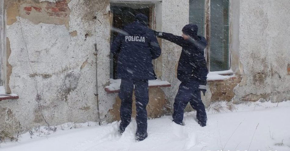 zdjęcie: Akcja Zima –wykaz placówek pomocowych / fot. KMP w Jeleniej Górze