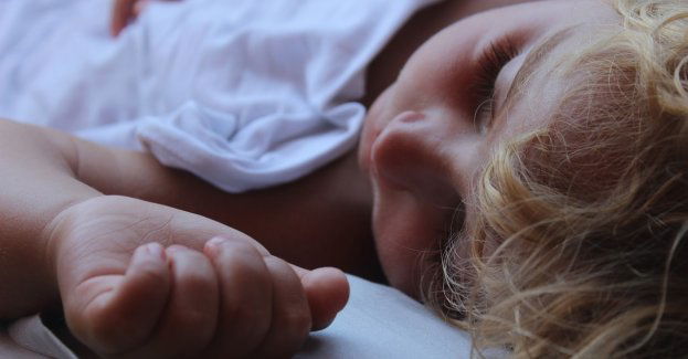 Dwuletnie dziecko wpadło do rury na terenie prywatnej posesji