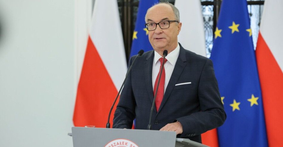zdjęcie: Marszałek Sejmu: w piątek głosowanie nad odrzuceniem weta prezydenta do ustawy o kryptoaktywach / Warszawa, 14.04.2026. Marszałek Sejmu Włodzimierz Czarzasty podczas konferencji prasowej w Sejmie, 14 bm., przed posiedzeniem izby. Posłowie przeprowadzą pierwsze czytanie rządowego projektu ustawy o zmianie ustaw – Kodeks postępowania karnego oraz ustawy – Kodeks karny skarbowy. (sko) PAP/Rafał Guz