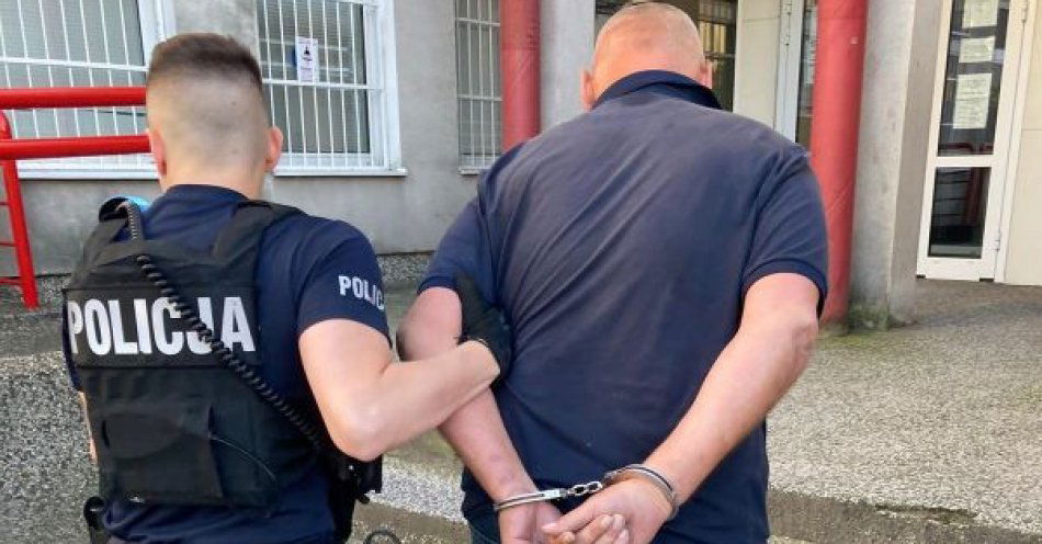 zdjęcie: 3 miesiące aresztu dla 51-letniego mieszkańca Gdyni za niezastosowanie się do orzeczenia sądu, znieważenie funkcjonariuszy oraz naruszenie nietykalnoś / fot. KMP w Gdyni