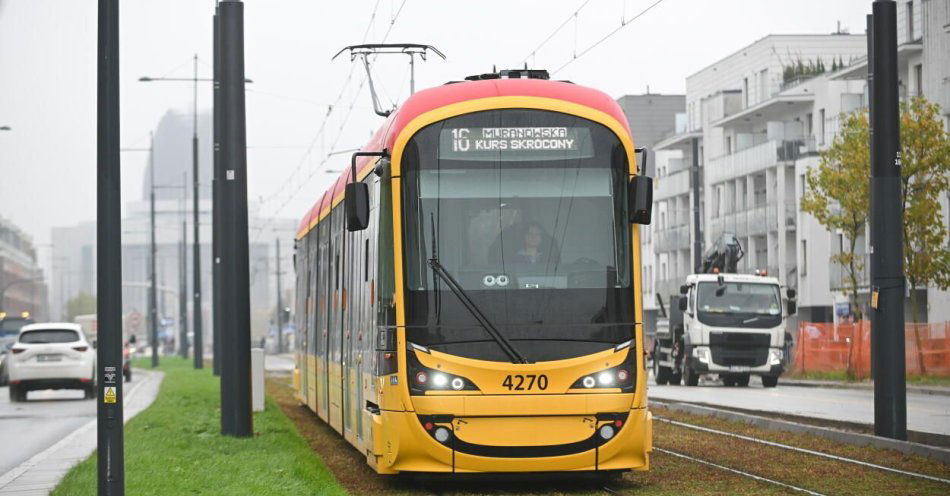 zdjęcie: Tramwaje jeżdżą już na Wilanów / fot. PAP