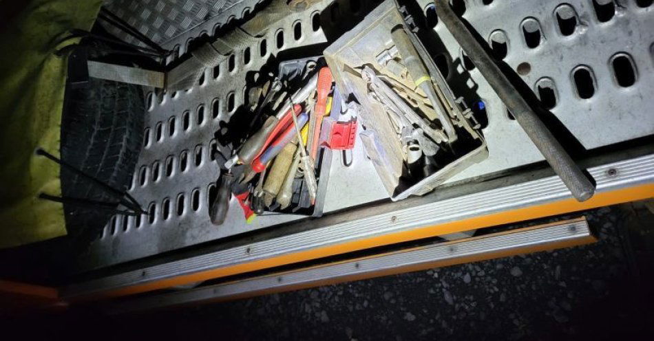 zdjęcie: Mężczyzna zatrzymany w Zgorzelcu po kradzieżach z pojazdów / fot. KPP w Zgorzelcu