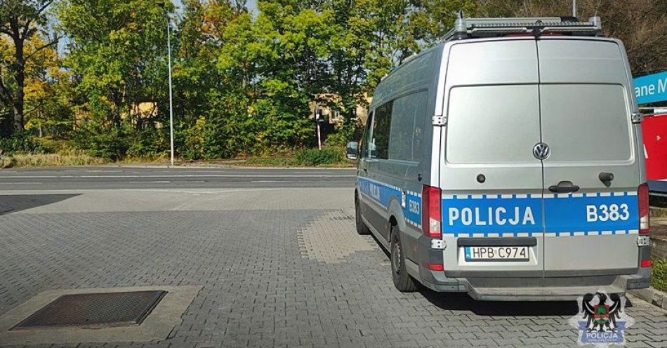 zdjęcie: Powstrzymaj się od jazdy, jeżeli nie posiadasz uprawnień do kierowania pojazdami. Kolejny zatrzymany przestępca drogowy / fot. KMP w Wałbrzychu