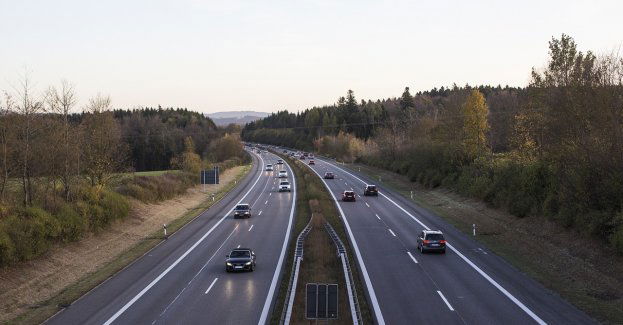 Nie ma już utrudnień na A4 po zderzeniu ciężarówek