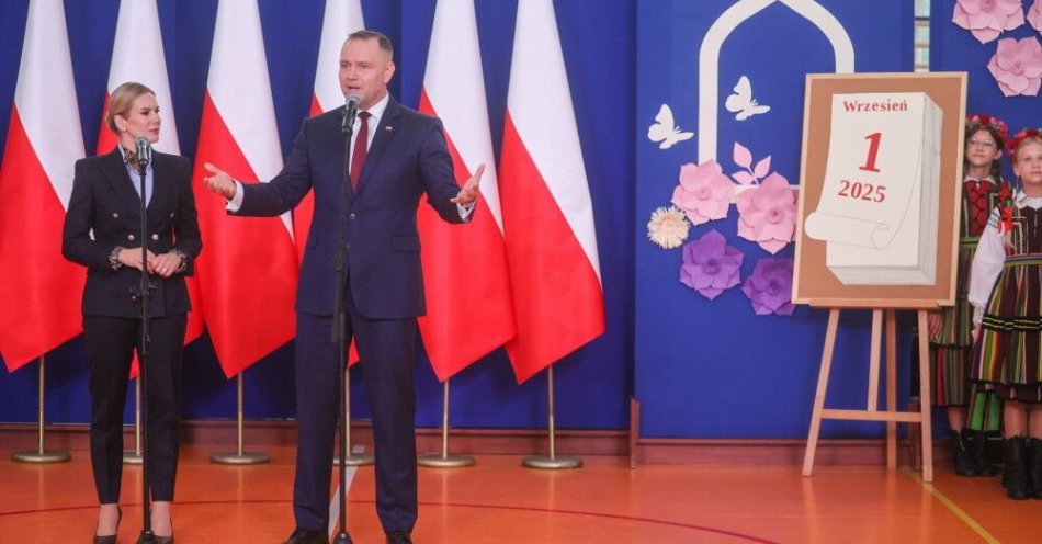 zdjęcie: Nie ma większego bogactwa w narodzie nad światłych obywateli / fot. PAP