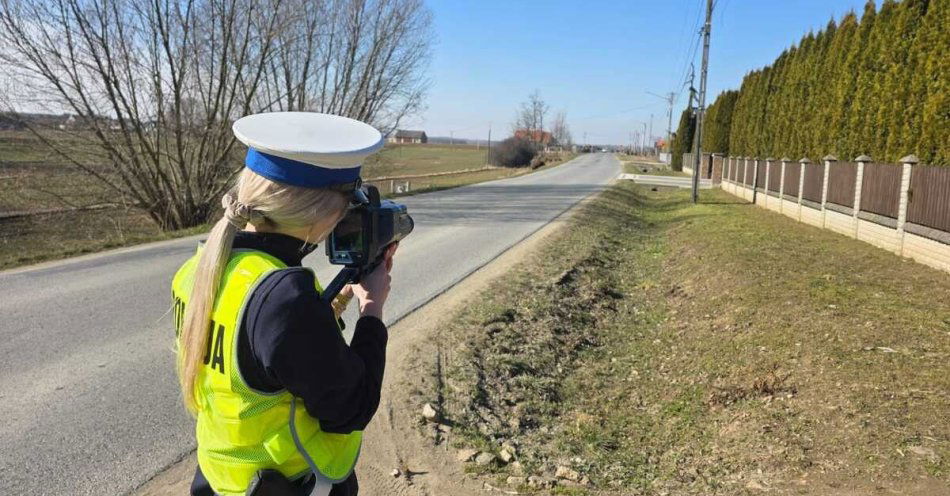 zdjęcie: Mandat 2000 zł i 14 punktów za 64 km/h w Bobrowej / fot. KPP w Dębicy fot. KPP Dębica