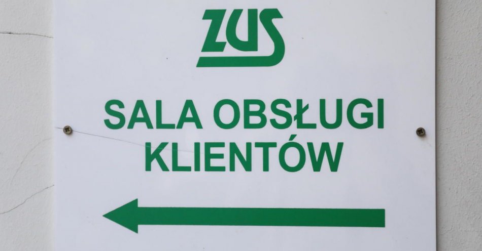 zdjęcie: Do 1 czerwca można składać wnioski o zwrot nadpłaty składki zdrowotnej / fot. PAP