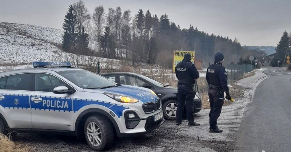 zdjęcie: Policjanci walczą także z nietrzeźwymi kierującymi. Pięciu trafionych podczas długiego styczniowego weekendu / fot. KMP w Wałbrzychu