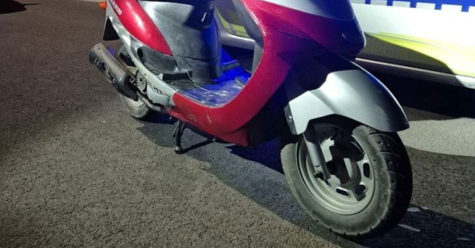 zdjęcie: Wpadł na skradzionym motorowerze. Ma sześć zarzutów / fot. KPP w Ełku