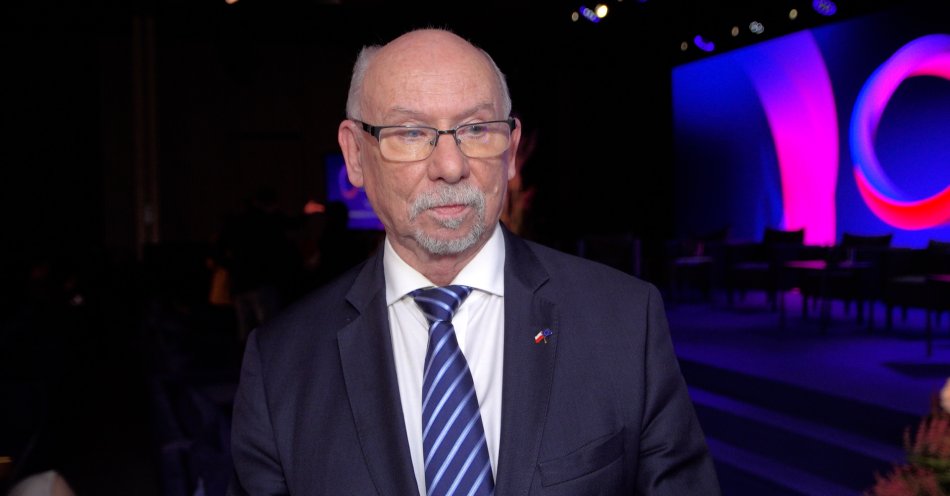 zdjęcie: Sytuacja finansowa zmusza UE do szukania nowych źródeł dochodów. Eksperci ostrzegają przed zmianami w podatkach / fot. Newseria - Janusz Lewandowski, poseł do Parlamentu Europejskiego, były komisarz UE ds. budżetu i programowania finansowego