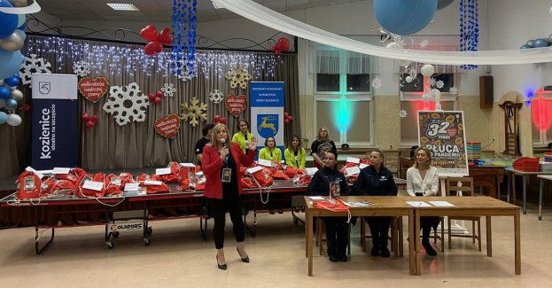 Kozieniccy policjanci grają z Wielką Orkiestrą Świątecznej Pomocy