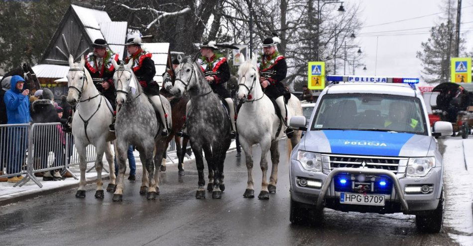 zdjęcie: „Góralski Karnawał” w Bukowinie Tatrzańskiej – możliwe utrudnienia w ruchu! / fot. KMP w Zakopanem