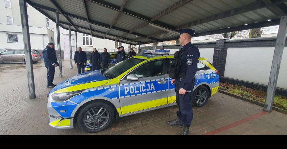 zdjęcie: Nowe radiowozy dla Policjantów z Trzebiatowa i Brojc / fot. KPP w Gryficach