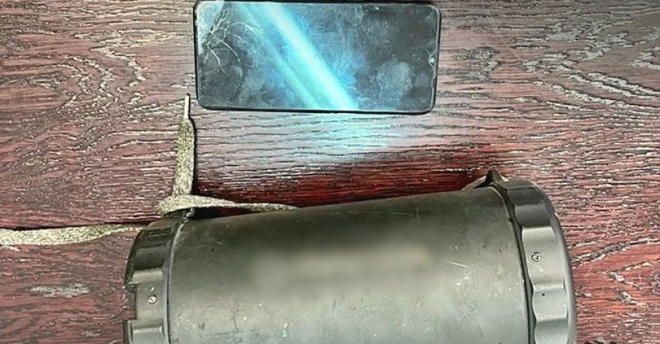 zdjęcie: 26-latek zaatakował 59-latka i ukradł mu głośnik oraz telefon komórkowy. Tymczasowy areszt dla sprawcy / fot. KMP w Wałbrzychu