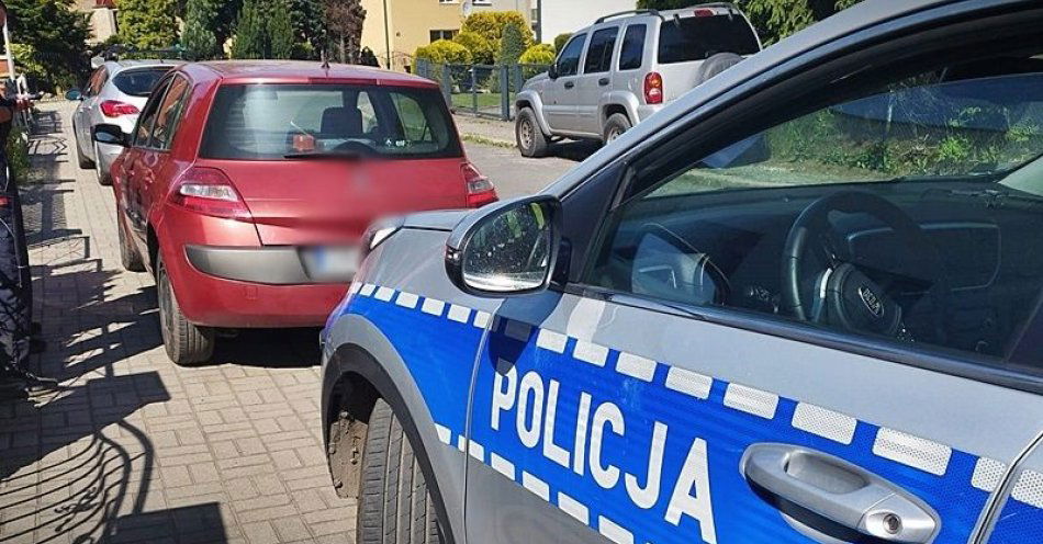 zdjęcie: Przestępca drogowy zatrzymany na Piaskowej Górze za jazdę samochodem pomimo cofniętych uprawnień / fot. KMP w Wałbrzychu