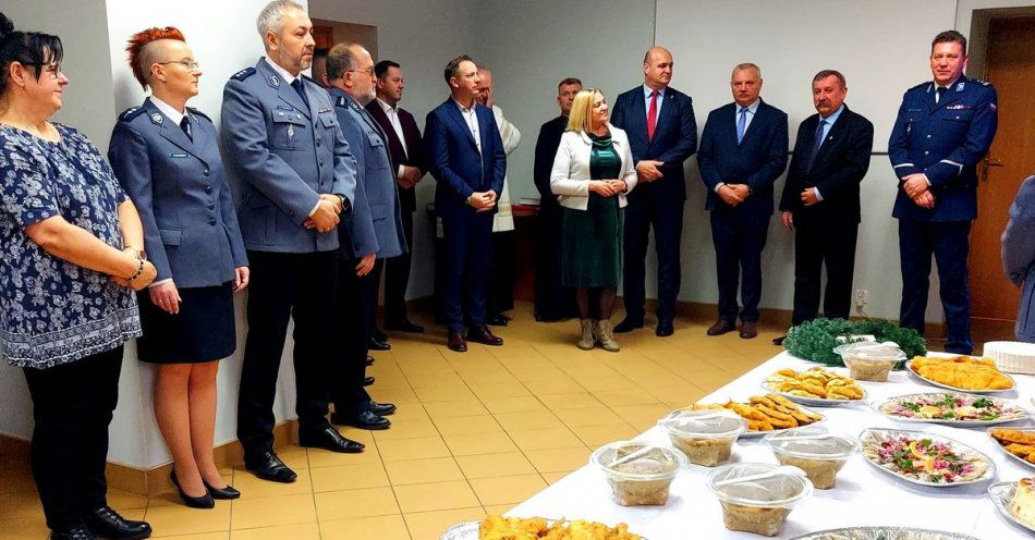zdjęcie: Przedświąteczne spotkanie w rawskiej komendzie / fot. KPP w Rawie Mazowieckiej