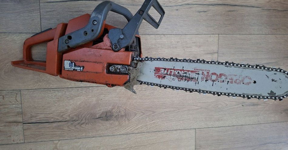 zdjęcie: Zatrzymany po kradzieży piły łańcuchowej w Augustowie / fot. KPP Augustów