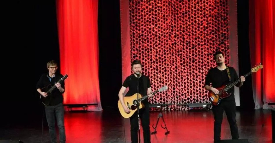 zdjęcie: Bułat Okudżawa - najpiękniejsze pieśni i ballady - koncert zespołu PIRAMIDY / kupbilecik24.pl / Bułat Okudżawa - najpiękniejsze pieśni i ballady - koncert zespołu PIRAMIDY
