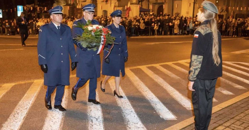 zdjęcie: Narodowe Święto Niepodległości w Piotrkowie Trybunalskim / fot. KMP w Piotrkowie Trybunalskim