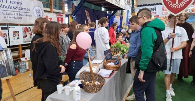 Uczniowie zapoznali się z ofertą szkół
