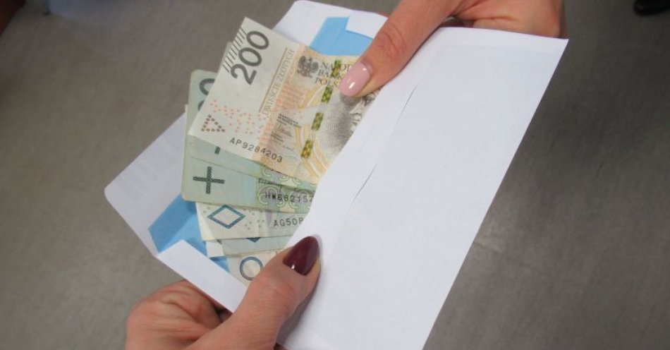 zdjęcie: Miała być wygrana na loterii jest ponad 5 tysięcy straty / fot. KPP w Świdnicy