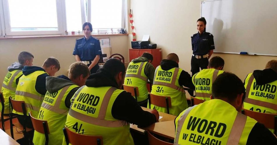 zdjęcie: Warmińsko-Mazurski Młodzieżowy Turniej Motoryzacyjny - etap wojewódzki rozegrano w Elblągu / fot. KMP w Elblągu