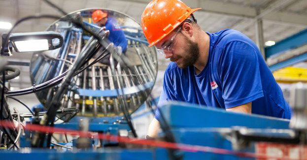 Zwalniani z mikołowskiej fabryki otrzymają wysokie świadczenia; są dla nich oferty pracy